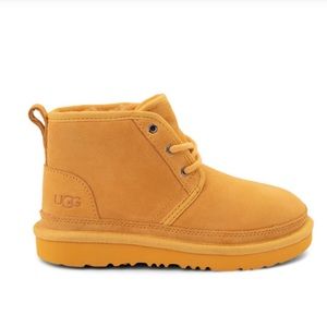 UGG, chukka, kids size6
